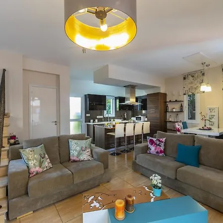 Вилла You And Your Family Will Love This Villa, Protaras 1435