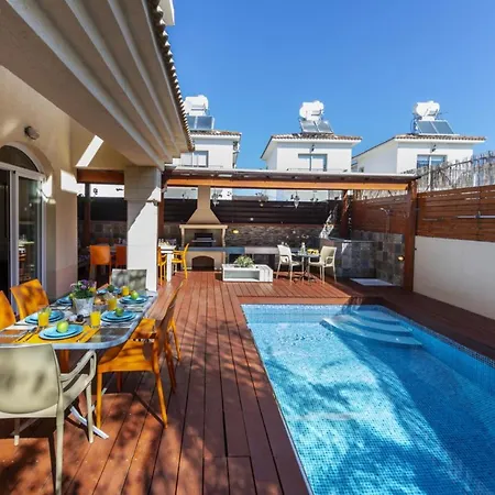 You And Your Family Will Love This Villa, Protaras 1435 Paralimni