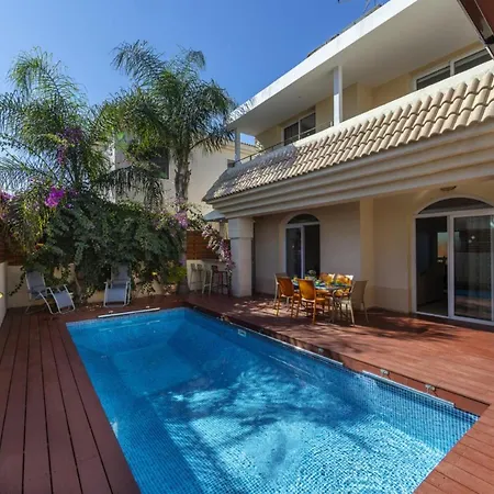 You And Your Family Will Love This Villa, Protaras 1435 Вилла *