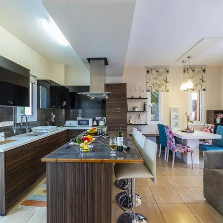 You And Your Family Will Love This Villa, Protaras 1435