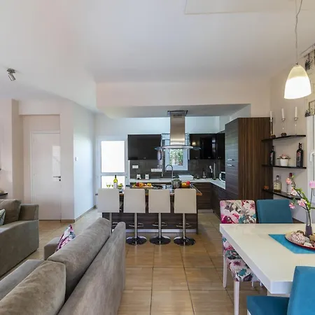 You And Your Family Will Love This Villa, Protaras 1435 Вилла *